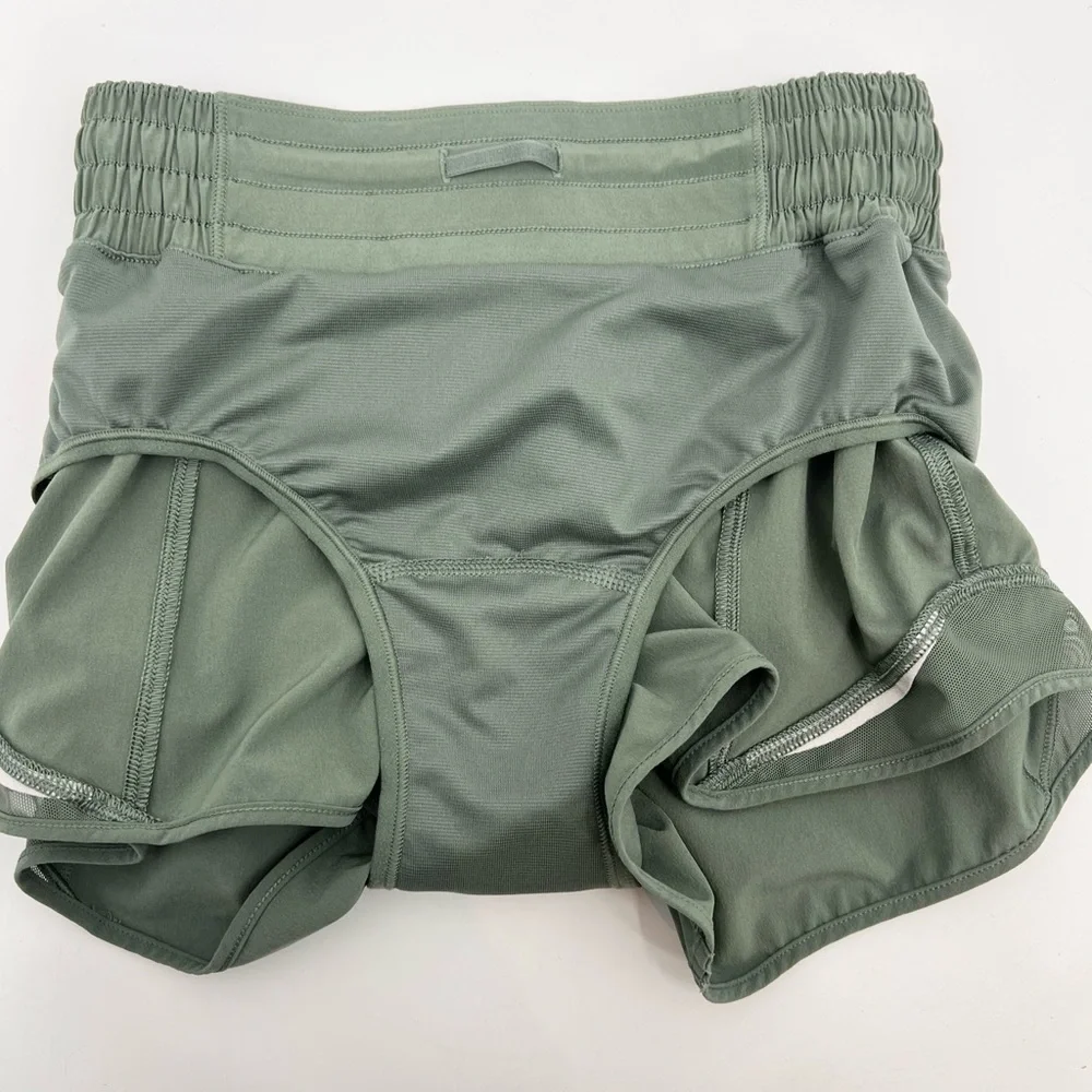 Lululemon high rise hottie hot Shorts 2.5” in Willow leaf XS - Picture 6 of 10